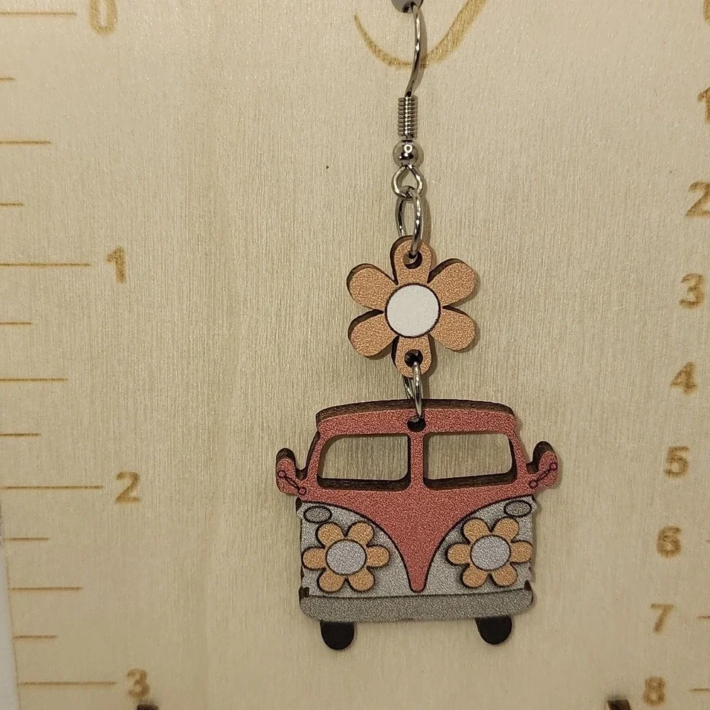 Pink and Gray Flower Hippie Van Earrings‎